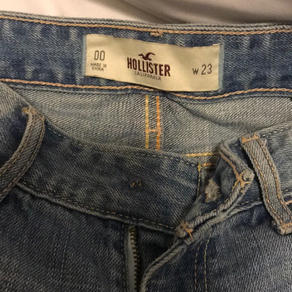 Ripped boyfriend jeans - Picture 2 of 2